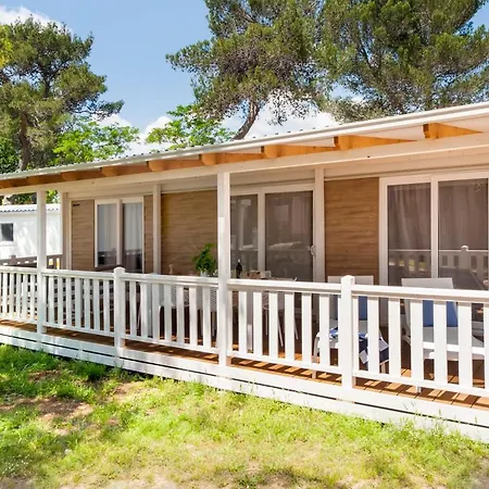 Ferienpark Glamping And Mobile Homes Lavanda - Centre Bi Village