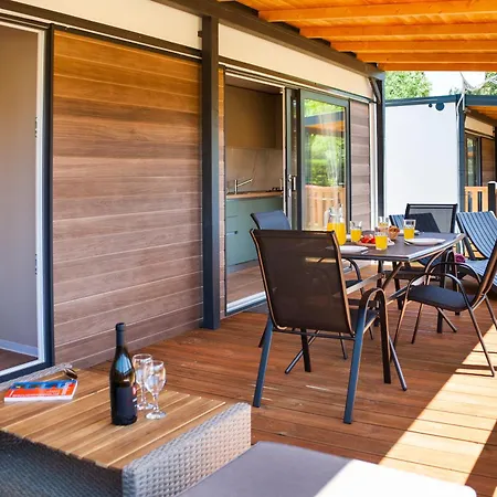 Glamping And Mobile Homes Lavanda - Centre Bi Village Ferienpark Fažana