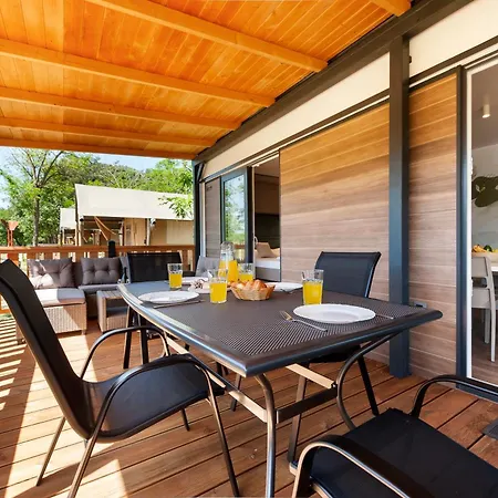 Ferienpark Glamping And Mobile Homes Lavanda - Centre Bi Village