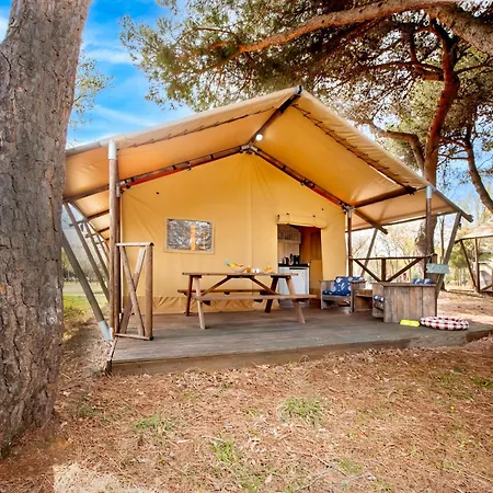 Ferienpark Glamping And Mobile Homes Lavanda - Centre Bi Village Fažana