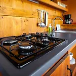 Glamping And Mobile Homes Lavanda - Centre Bi Village База отдыха