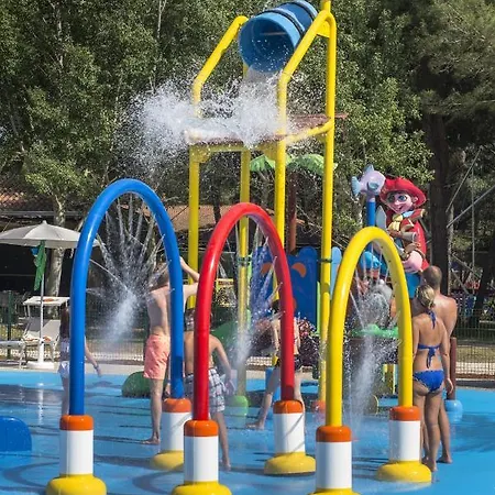 منتزه العطل Glamping And Mobile Homes Lavanda - Centre Bi Village 4*