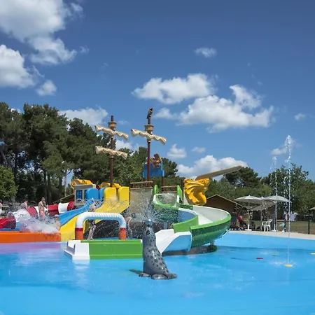 Centre Bi Village - Glamping And Mobile Homes Lavanda Holiday park Fazana