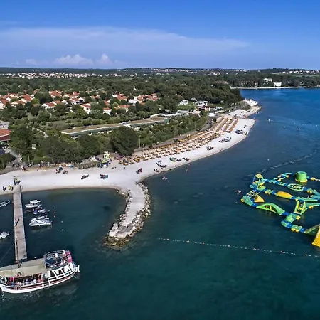 Glamping And Mobile Homes Lavanda - Centre Bi Village فاجانا