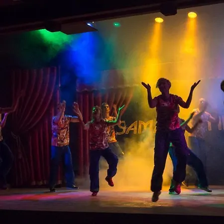 Glamping And Mobile Homes Lavanda - Centre Bi Village منتزه العطل 4*