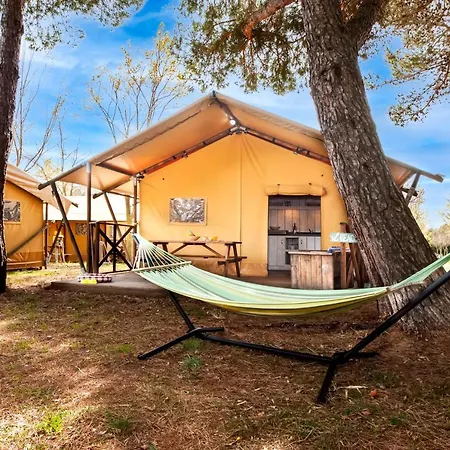 Centre Bi Village - Glamping And Mobile Homes Lavanda Vakantiepark