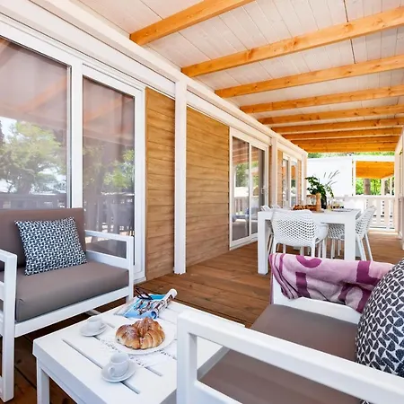 Tatil parkı Centre Bi Village - Glamping And Mobile Homes Lavanda Fažana