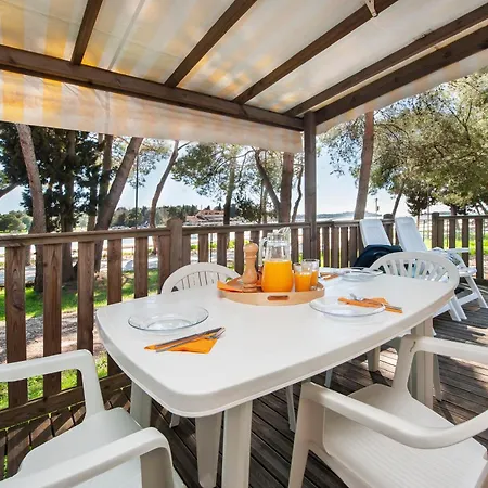 Centre Bi Village - Glamping And Mobile Homes Lavanda Parque de vacaciones