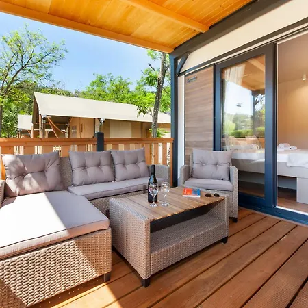 Centre Bi Village - Glamping And Mobile Homes Lavanda Fažana